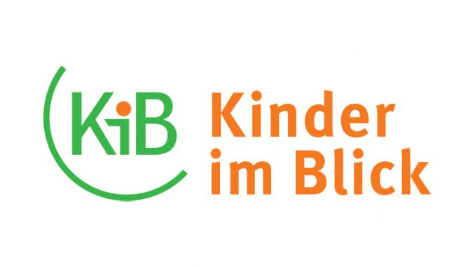 Logo 'Kinder im Blick' Anfangsbuchstaben in grüner Schrift